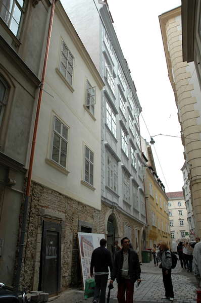 wn_179.jpg [243208 bytes]