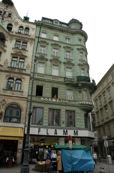 wn_220.jpg [257715 bytes]