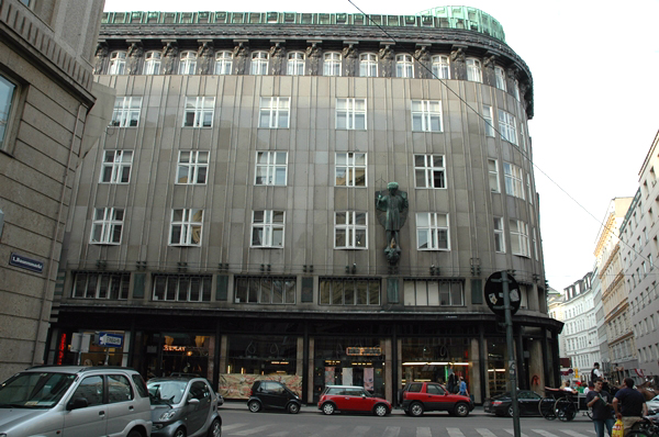 wn_366.jpg [269762 bytes]