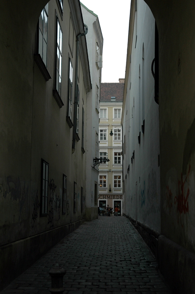 wn_380.jpg [185102 bytes]