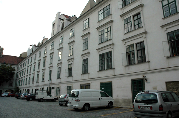 wn_383.jpg [235937 bytes]