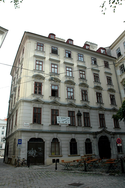 wn_446.jpg [246962 bytes]