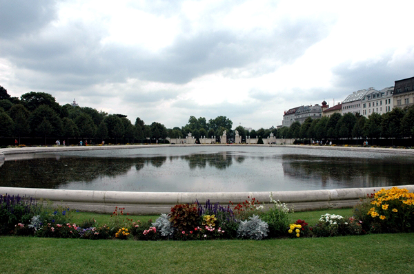 wn_461.jpg [252880 bytes]