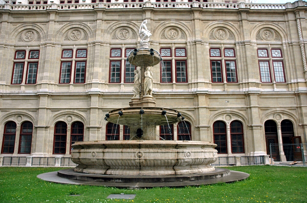 wn_503.jpg [336676 bytes]