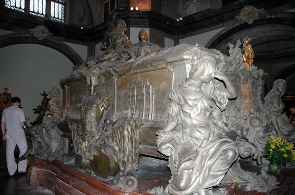 wn_518.jpg [289340 bytes]