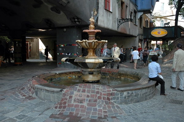 wn_550.jpg [271236 bytes]