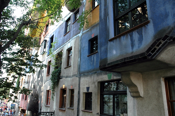 wn_554.jpg [336690 bytes]