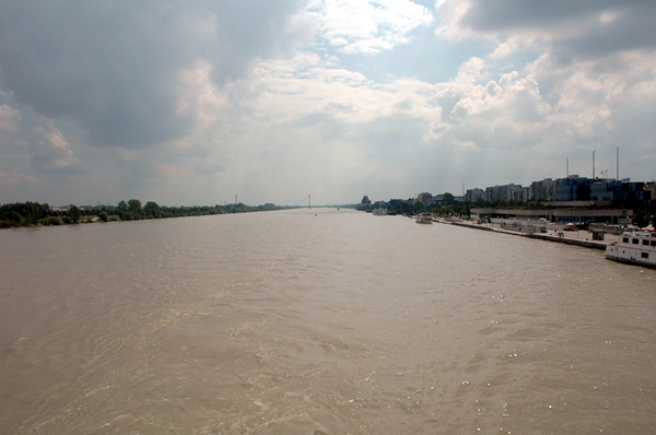 wn_582.jpg [205210 bytes]