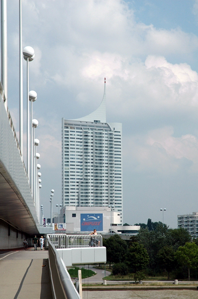 wn_586.jpg [231954 bytes]