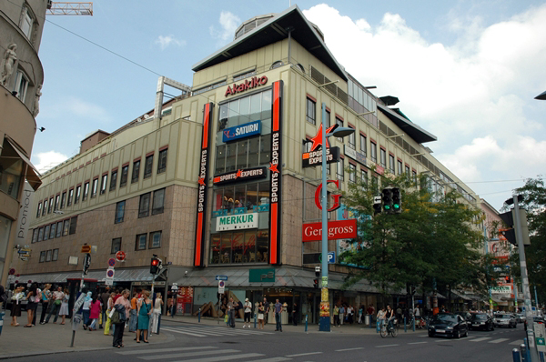 wn_595.jpg [282005 bytes]