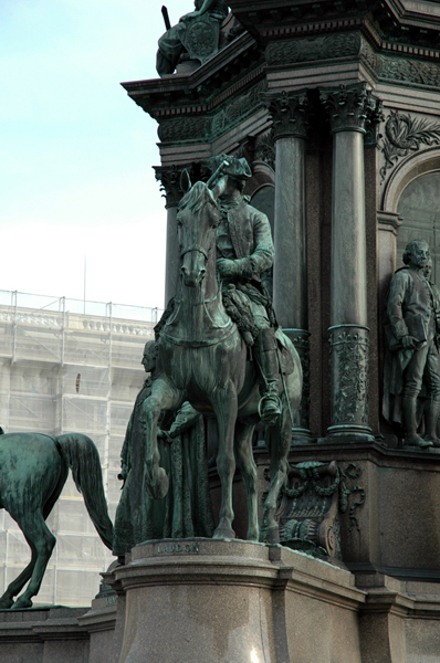 wn_606.jpg [250392 bytes]