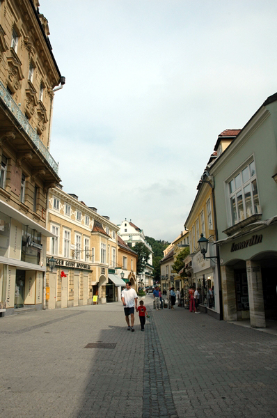 wn_629.jpg [244496 bytes]