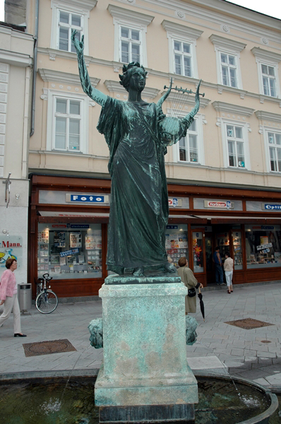 wn_633.jpg [275066 bytes]