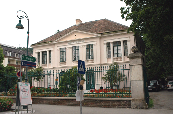 wn_648.jpg [267496 bytes]