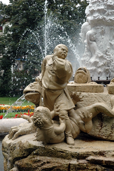 wn_666.jpg [339155 bytes]