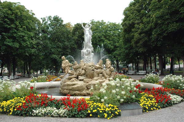 wn_667.jpg [352320 bytes]