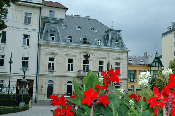 wn_676.jpg [269917 bytes]