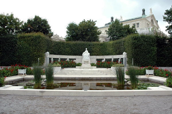 wn_693.jpg [280977 bytes]