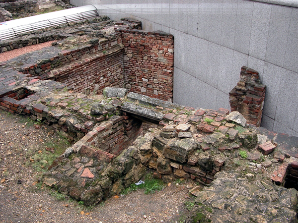 wn_712.jpg [381531 bytes]