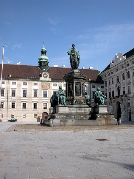 wn_766.jpg [250825 bytes]