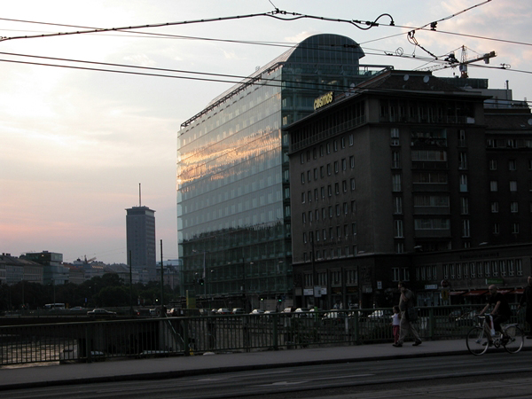 wn_786.jpg [212871 bytes]